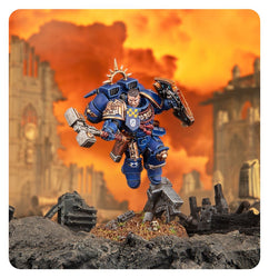 Warhammer 40,000: Space Marines - Captain with Jump Pack and Relic Shield